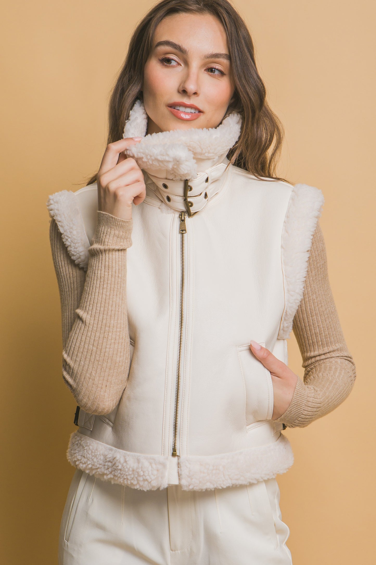 Wander Vest - Ivory