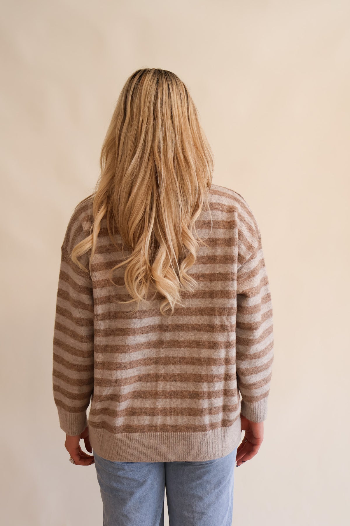 Delaney Sweater w/ Scarf Oatmeal-Taupe