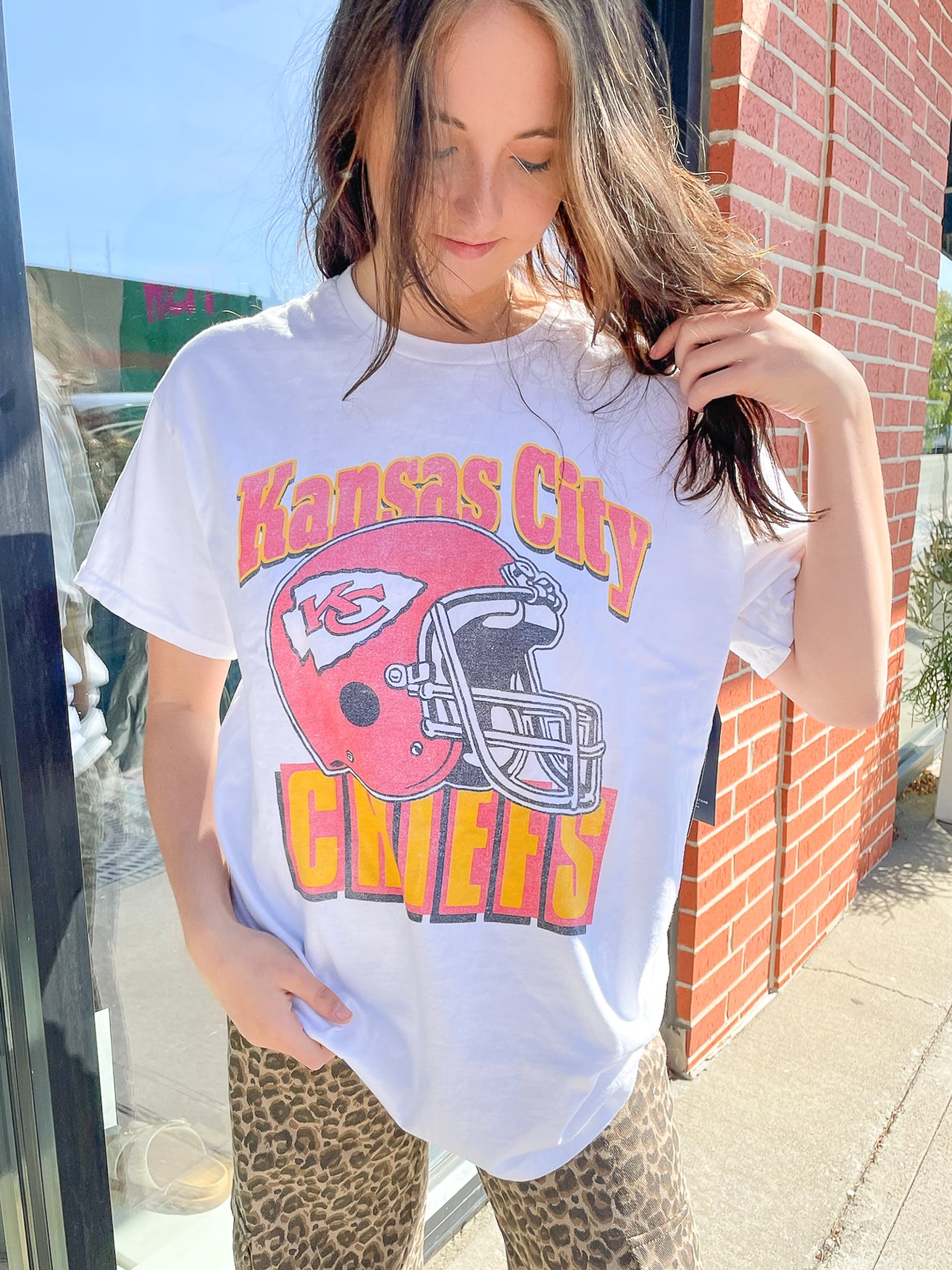 Chiefs Throwback Helmet Tee